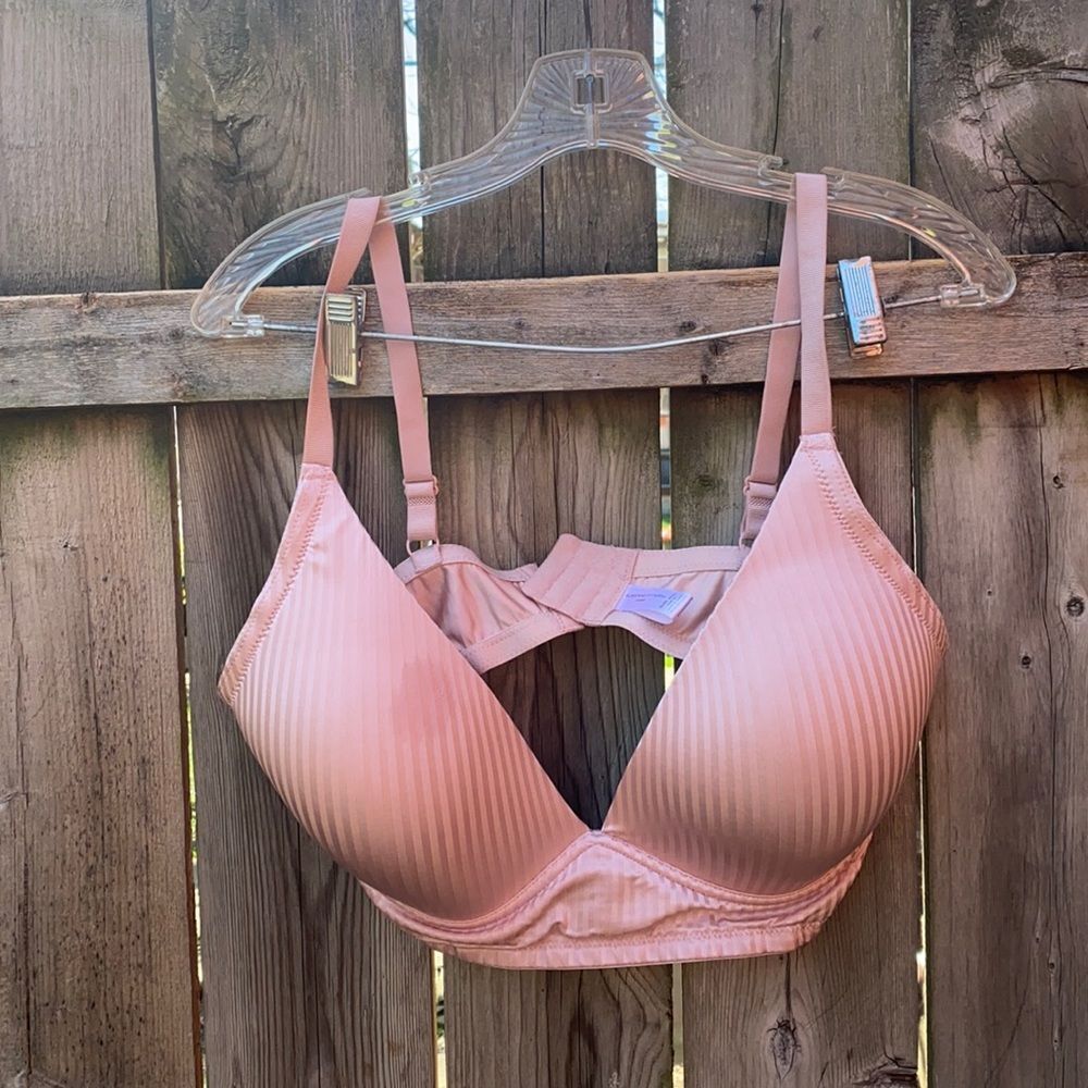 Adrienne Vittadini pink satin bra 40D
